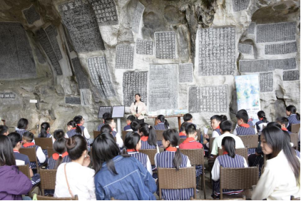 新闻稿 《跟着博士游桂林山水》新书分享会新闻稿2026.4.23(1)27.png