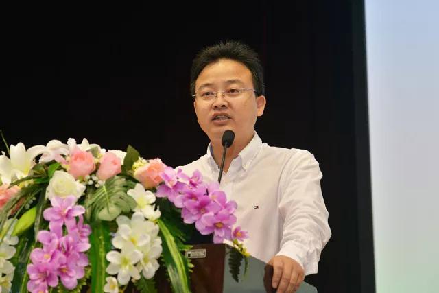 卜明长宁波市鄞州区人民政府副区长一直以来,鄞州区都积极致力于阅读